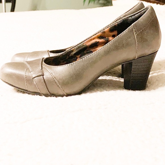 Clarks Shoes Womens Clarks Gray Comfortable Heelssize 65 Poshmark